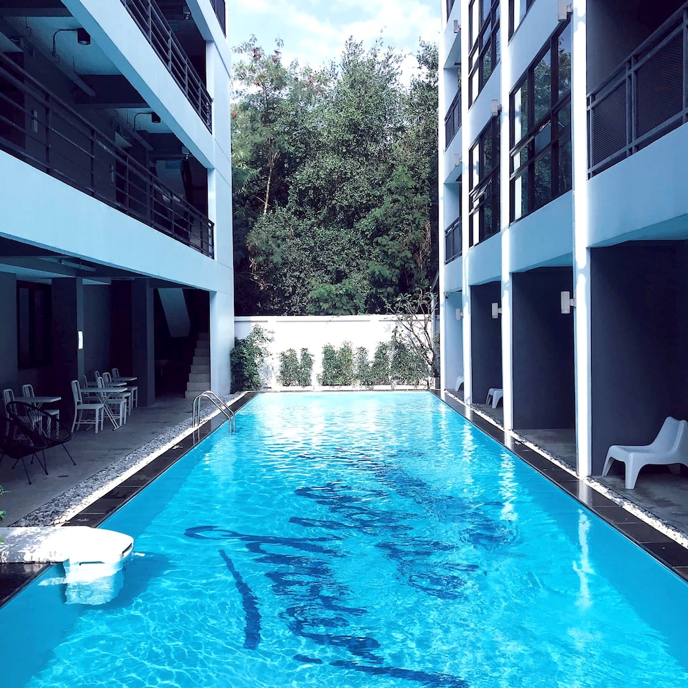 bluemoon hotel