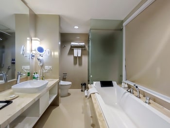 swiss belhotel jambi