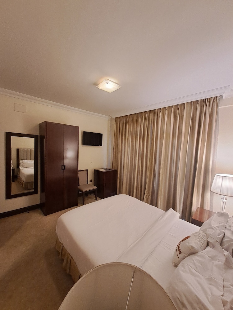 park lane addis hotel