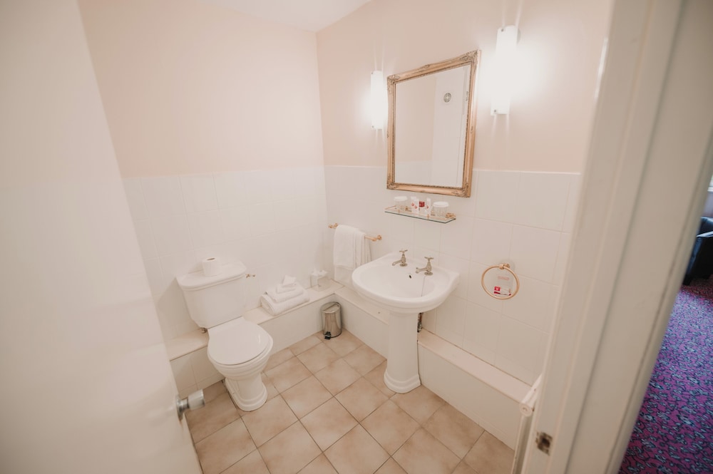 cwrt bleddyn hotel and spa