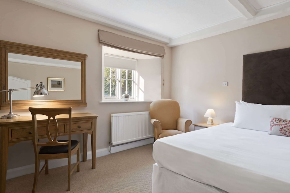 cwrt bleddyn hotel and spa