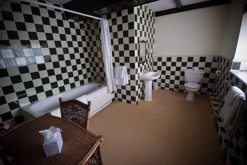 cwrt bleddyn hotel and spa