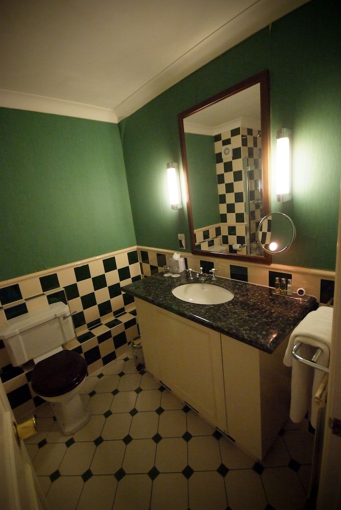 cwrt bleddyn hotel and spa