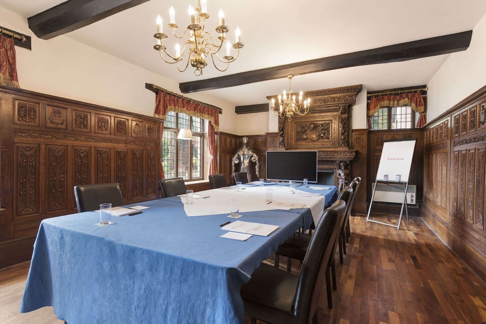 cwrt bleddyn hotel and spa