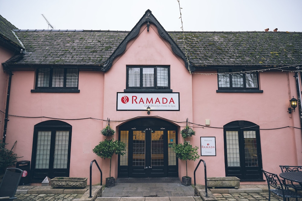 cwrt bleddyn hotel and spa