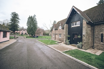 cwrt bleddyn hotel and spa