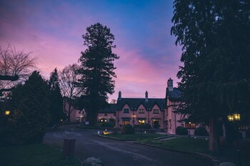 cwrt bleddyn hotel and spa