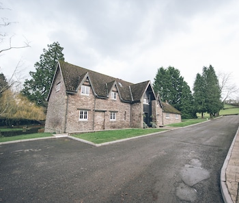 cwrt bleddyn hotel and spa