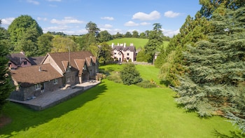 cwrt bleddyn hotel and spa