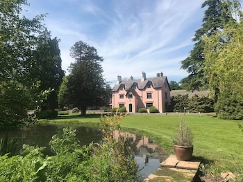 cwrt bleddyn hotel and spa