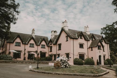 cwrt bleddyn hotel and spa
