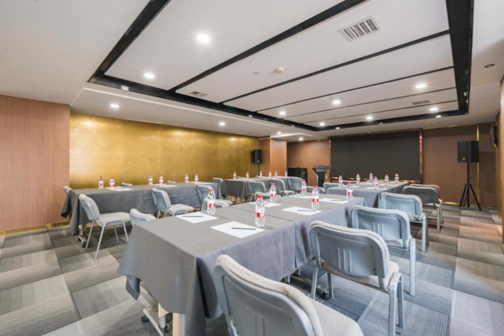 orange hotel xian north station municipal government