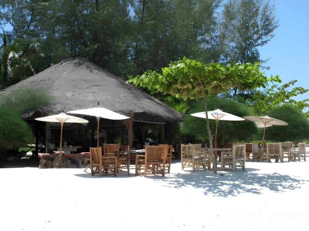 malibu beach bungalows