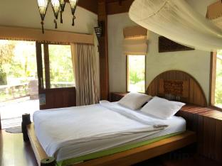 malibu beach bungalows