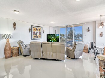 tradewinds apartments