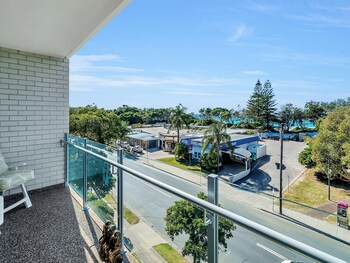 tradewinds apartments