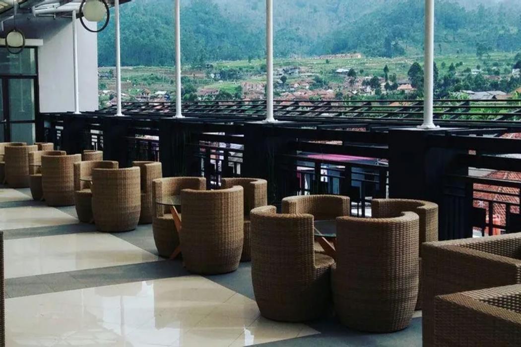 sapadia guest house ciwidei