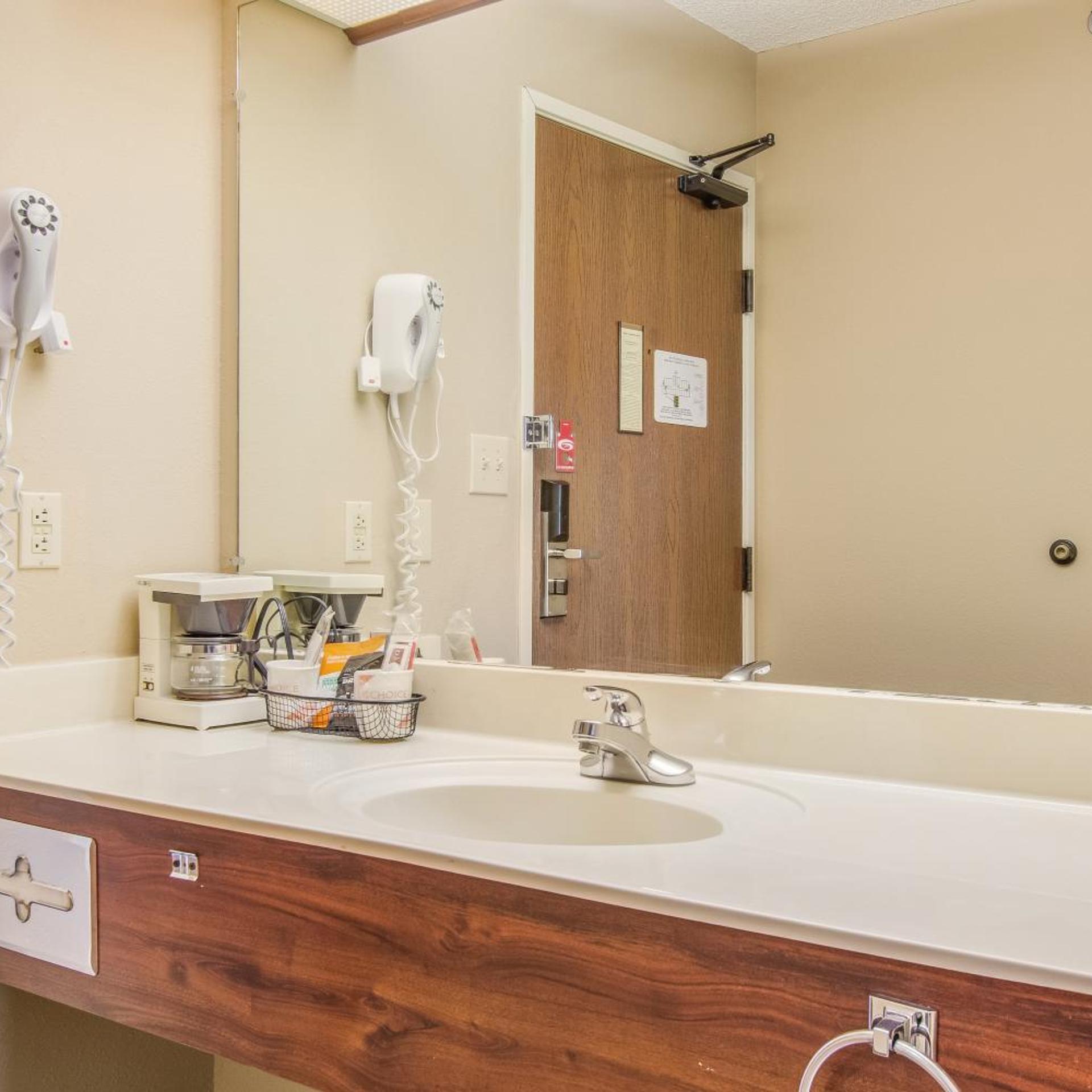 econo lodge shelbyville