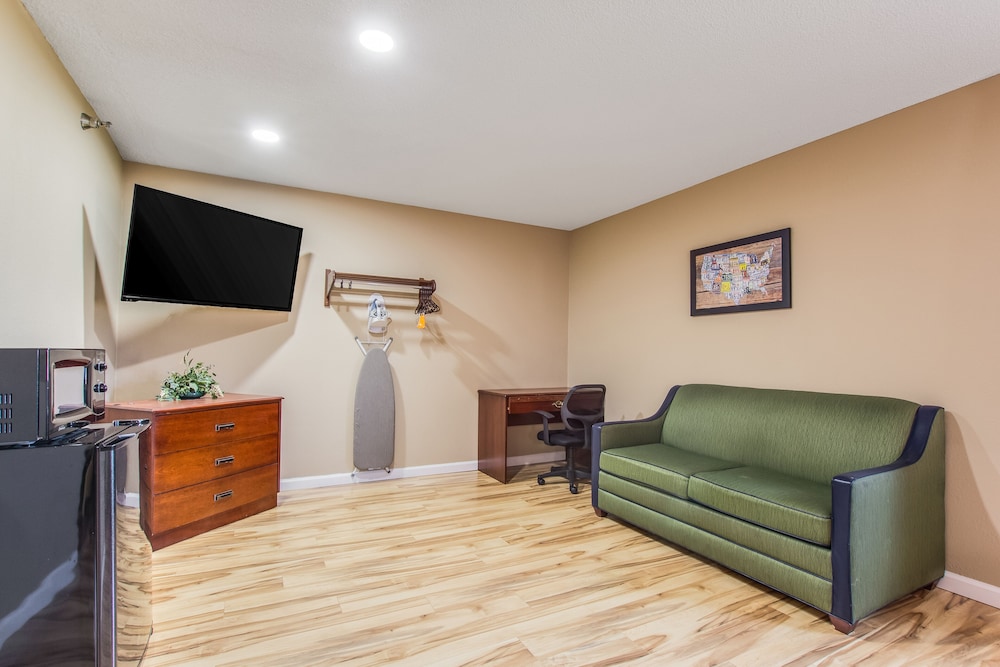 econo lodge shelbyville