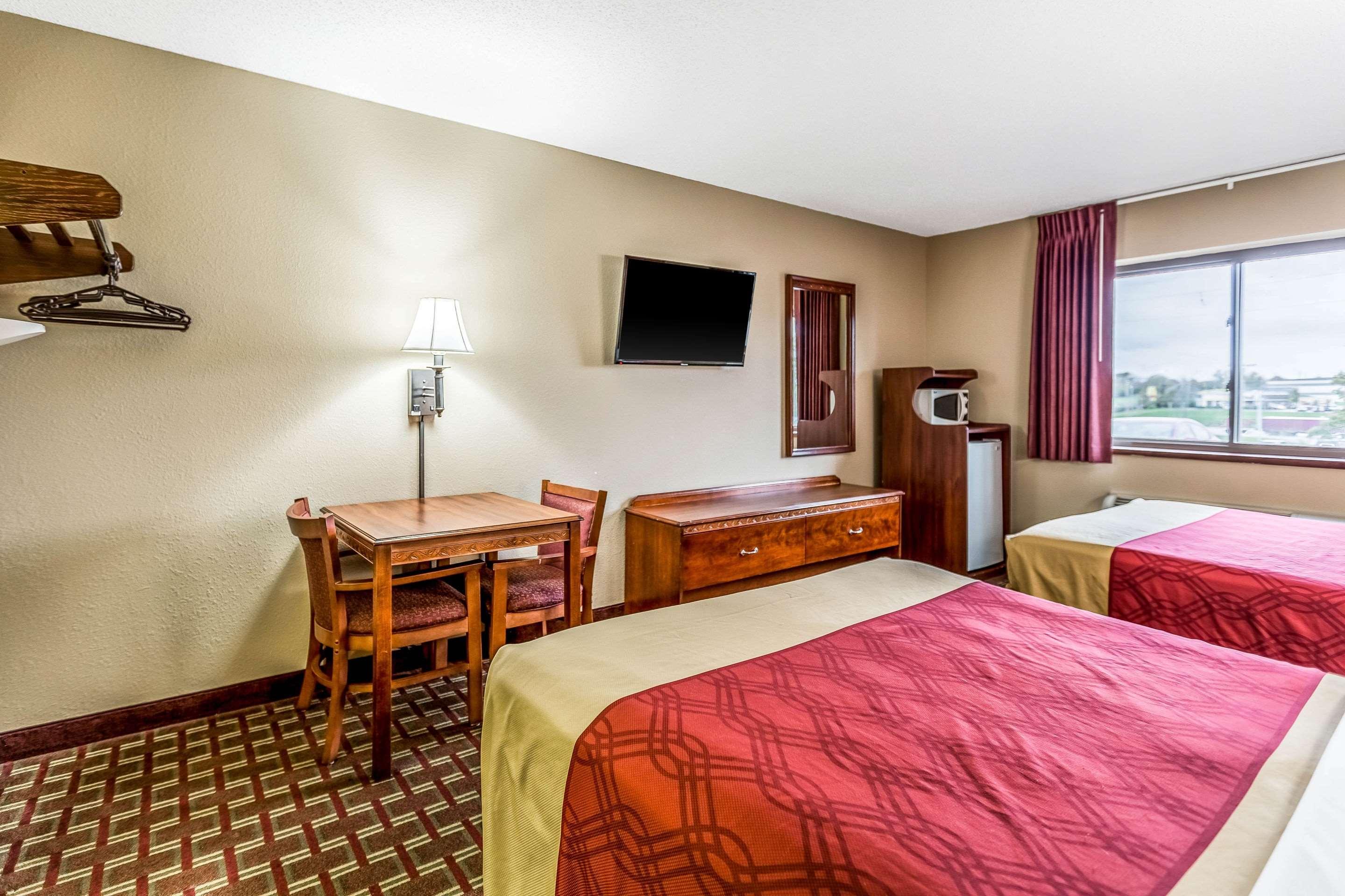 econo lodge shelbyville