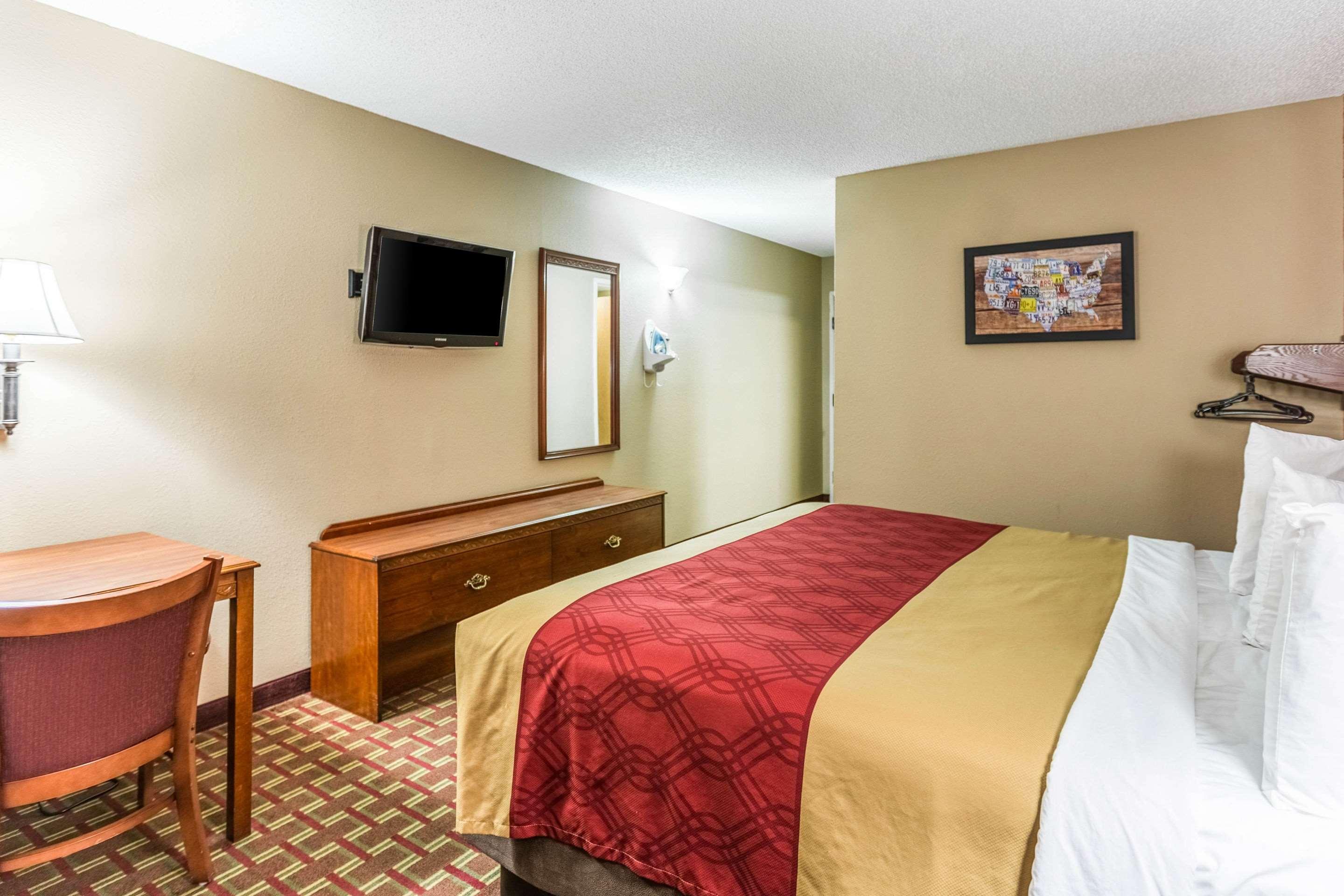 econo lodge shelbyville