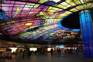 kindness hotel liouhe night market zhongzhen