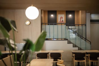 kindness hotel liouhe night market zhongzhen