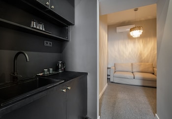 astoria boutique suites by bqa