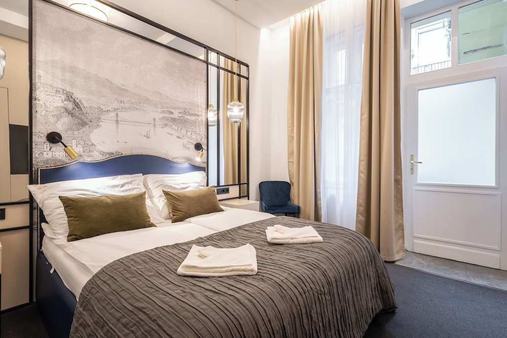 astoria boutique suites by bqa