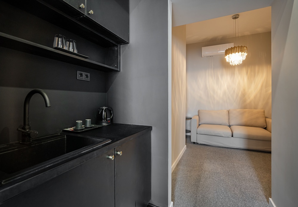 astoria boutique suites by bqa