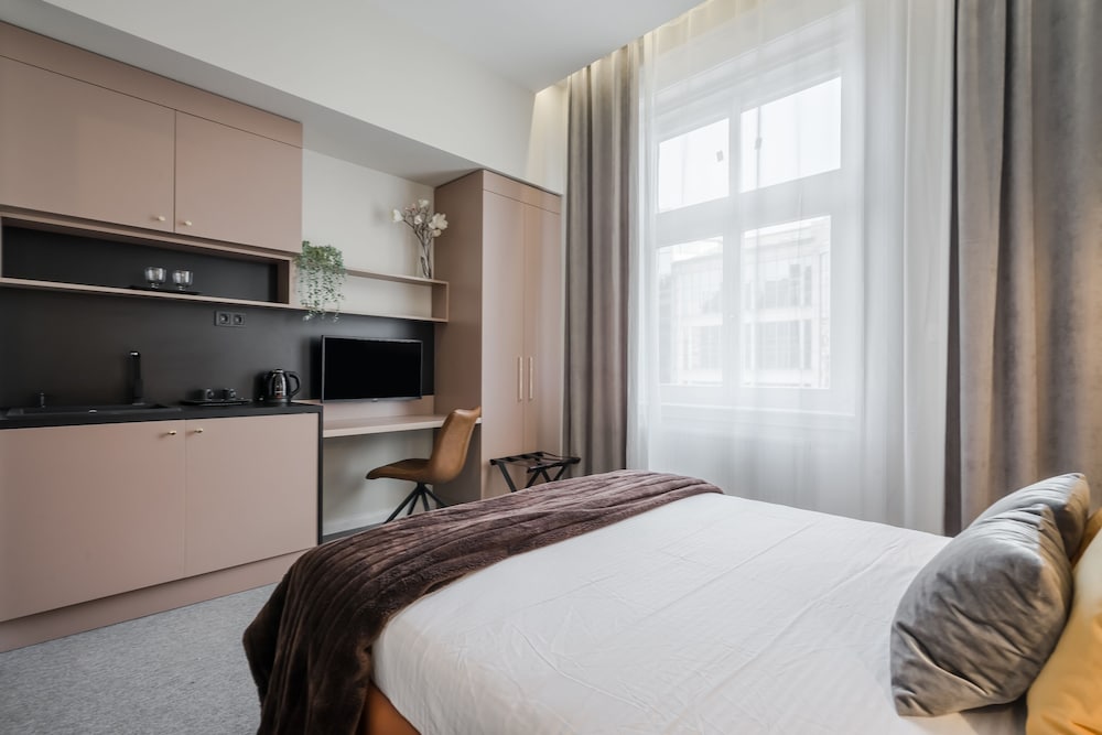 astoria boutique suites by bqa