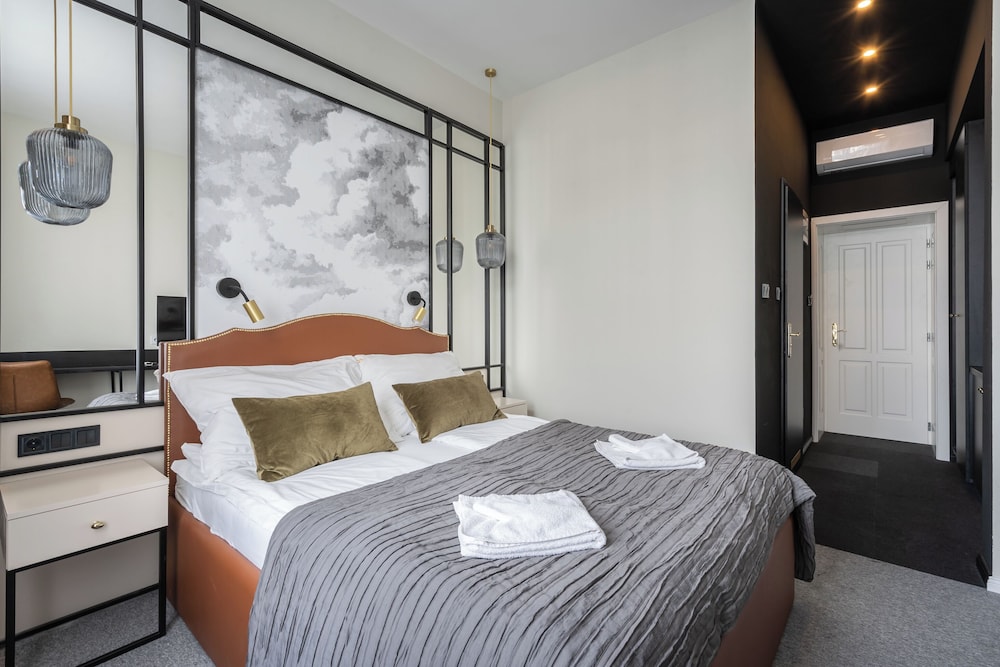 astoria boutique suites by bqa