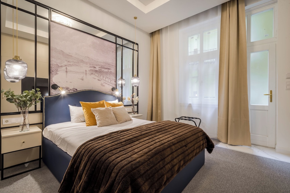 astoria boutique suites by bqa