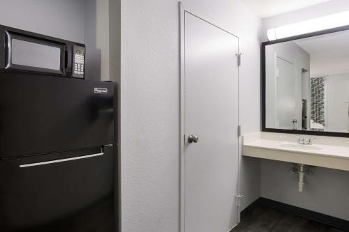 suburban studios hinesville oglethorpe