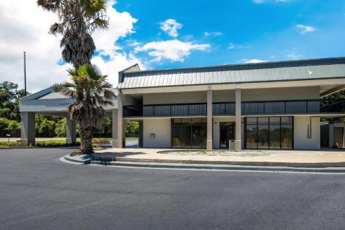 suburban studios hinesville oglethorpe