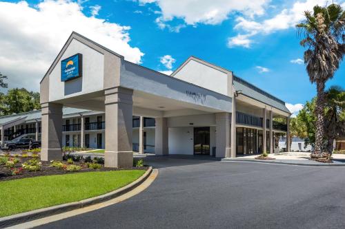 suburban studios hinesville oglethorpe