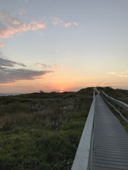 executive keys condominiums on the beach