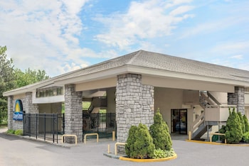 Days Inn By Wyndham Columbus Fairgrounds,Ohio>>Columbus,2 star