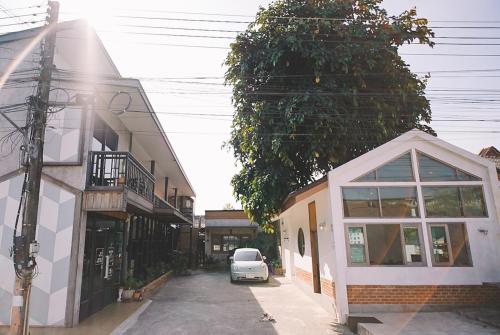 sleepy house chiang rai