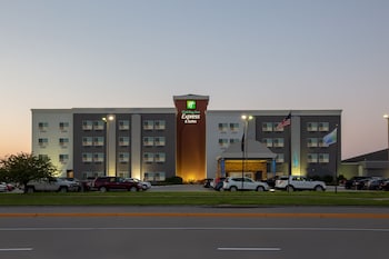 Holiday Inn Express Hotel & Suites Columbus By Ihg,Schuyler>>Columbus,3 star
