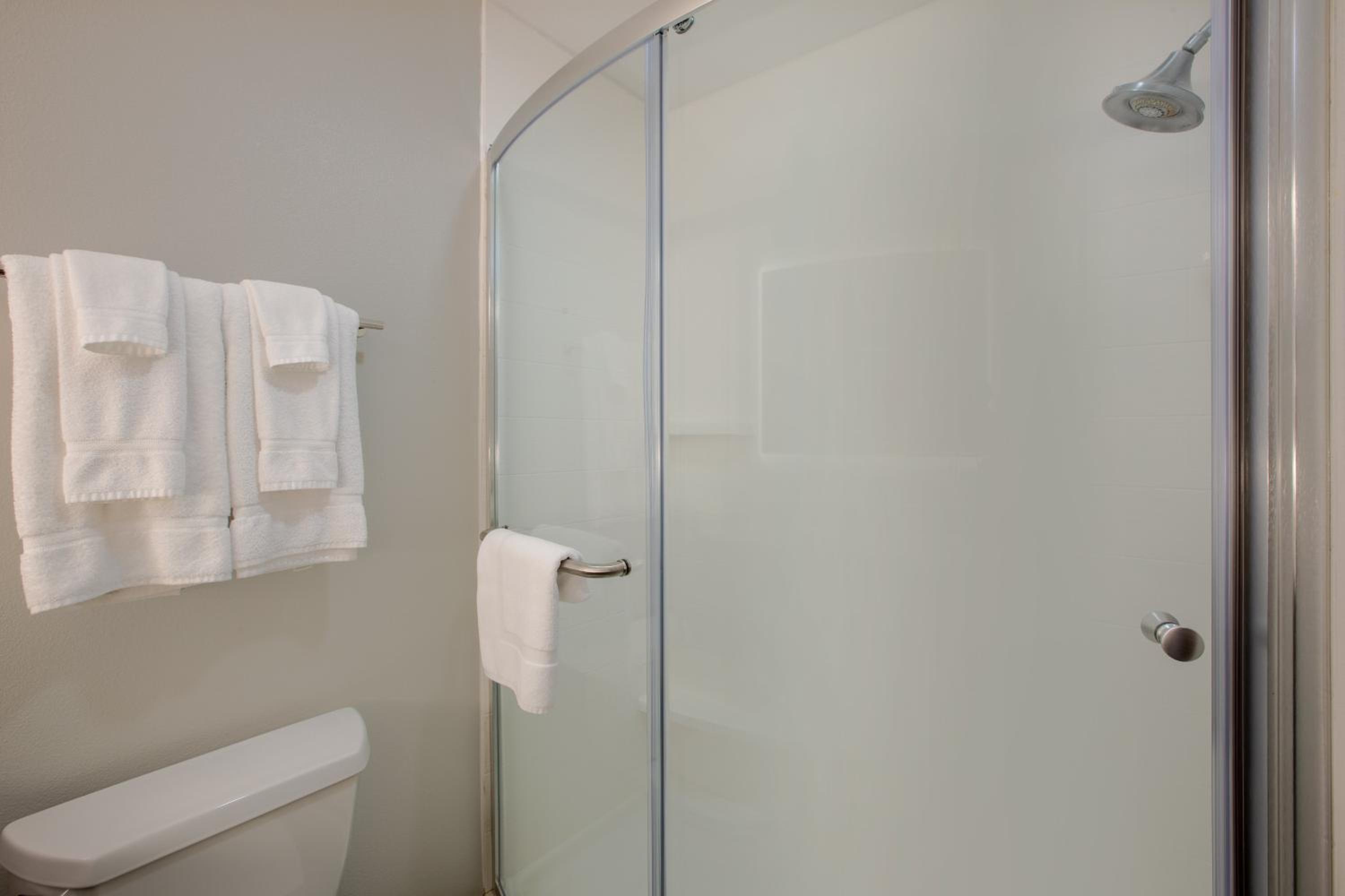holiday inn express hotel and suites columbus by ihg