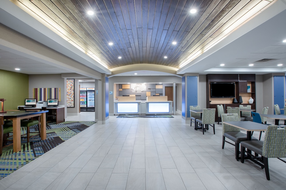 holiday inn express hotel and suites columbus by ihg