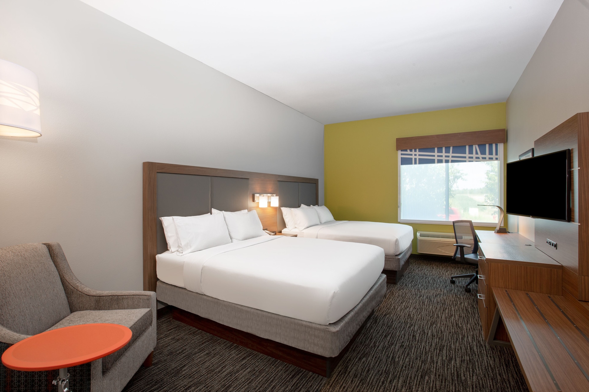 holiday inn express hotel and suites columbus by ihg
