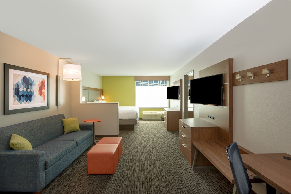 holiday inn express hotel and suites columbus by ihg