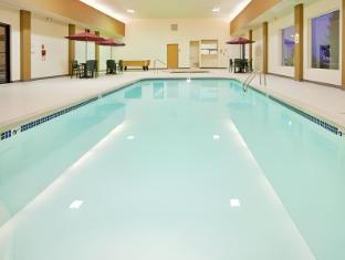 holiday inn express hotel and suites columbus by ihg