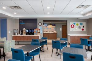 holiday inn express hotel and suites columbus by ihg