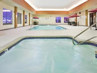 holiday inn express hotel and suites columbus by ihg