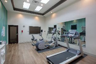 holiday inn express hotel and suites columbus by ihg