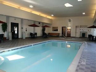holiday inn express hotel and suites columbus by ihg