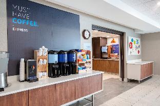 holiday inn express hotel and suites columbus by ihg